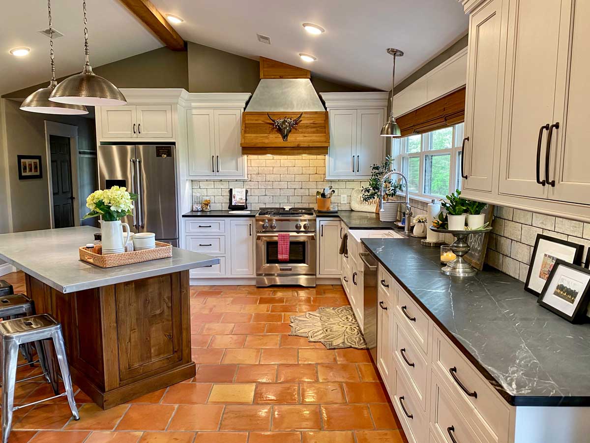 Oak Ridge Ranch - Kitchen Design - Robison Kitchen and Home